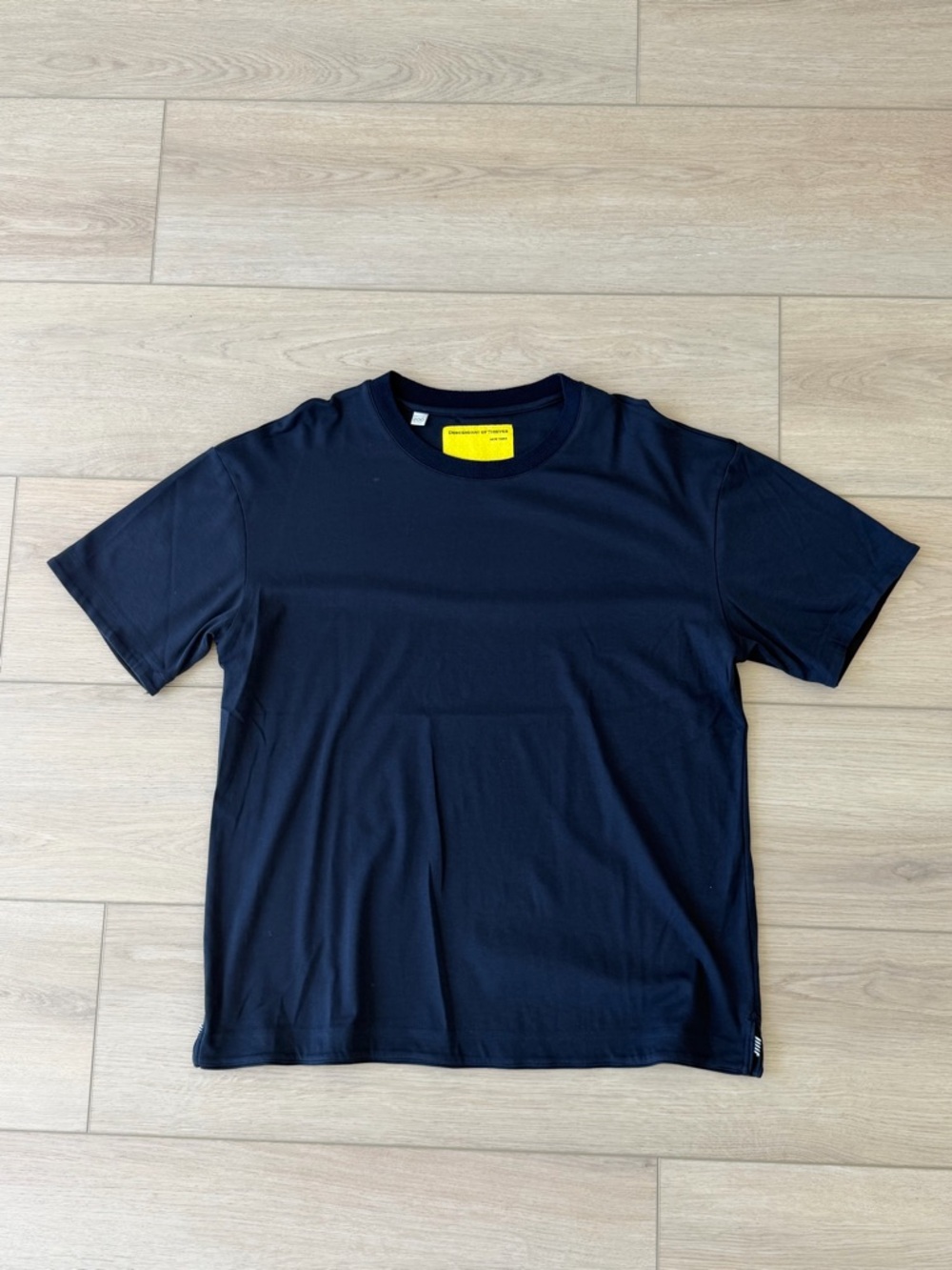 Descendant of Thieves - Men's Crew Neck T-Shirt - Navy